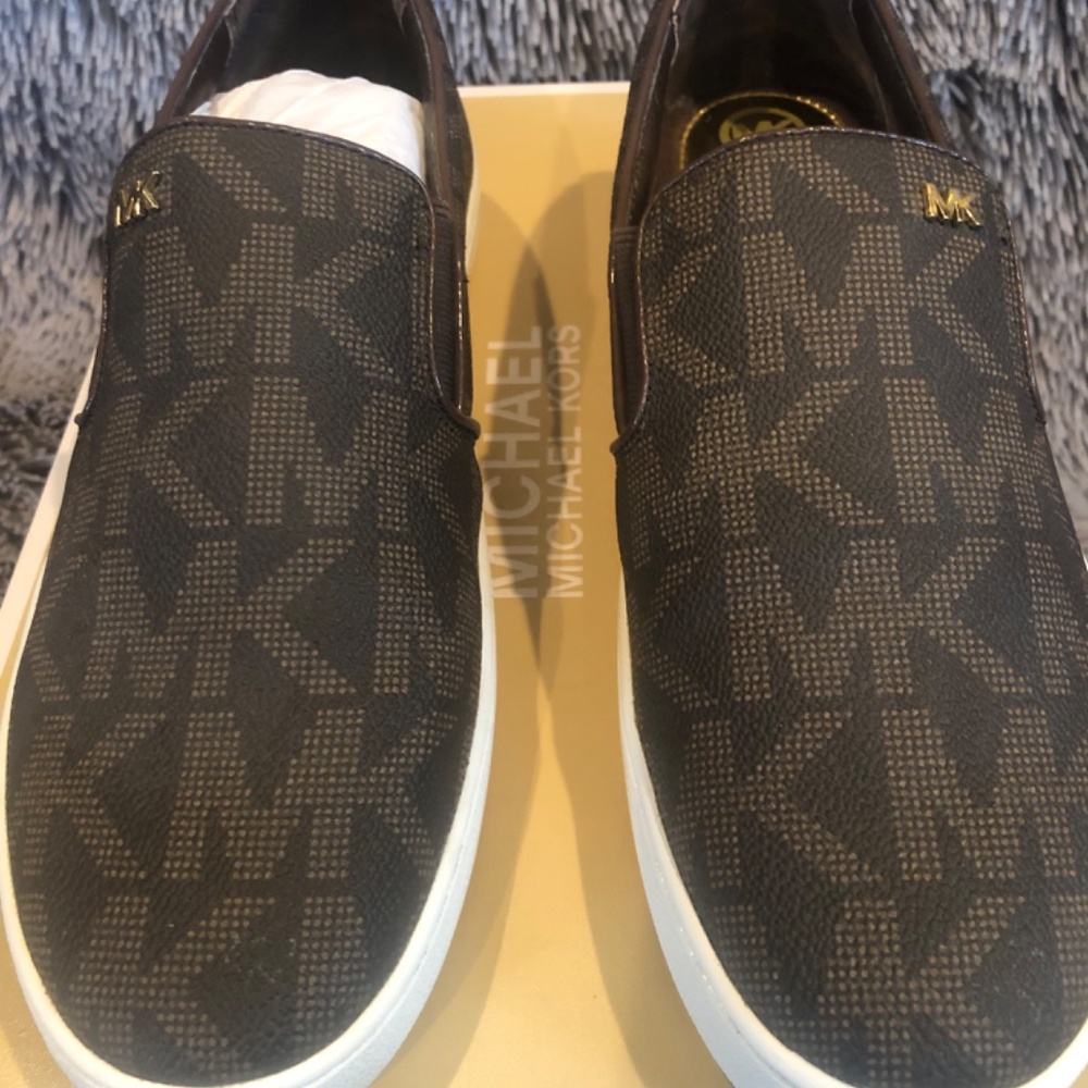 Michael Kors Keaton Slip On - Picture 5 of 9